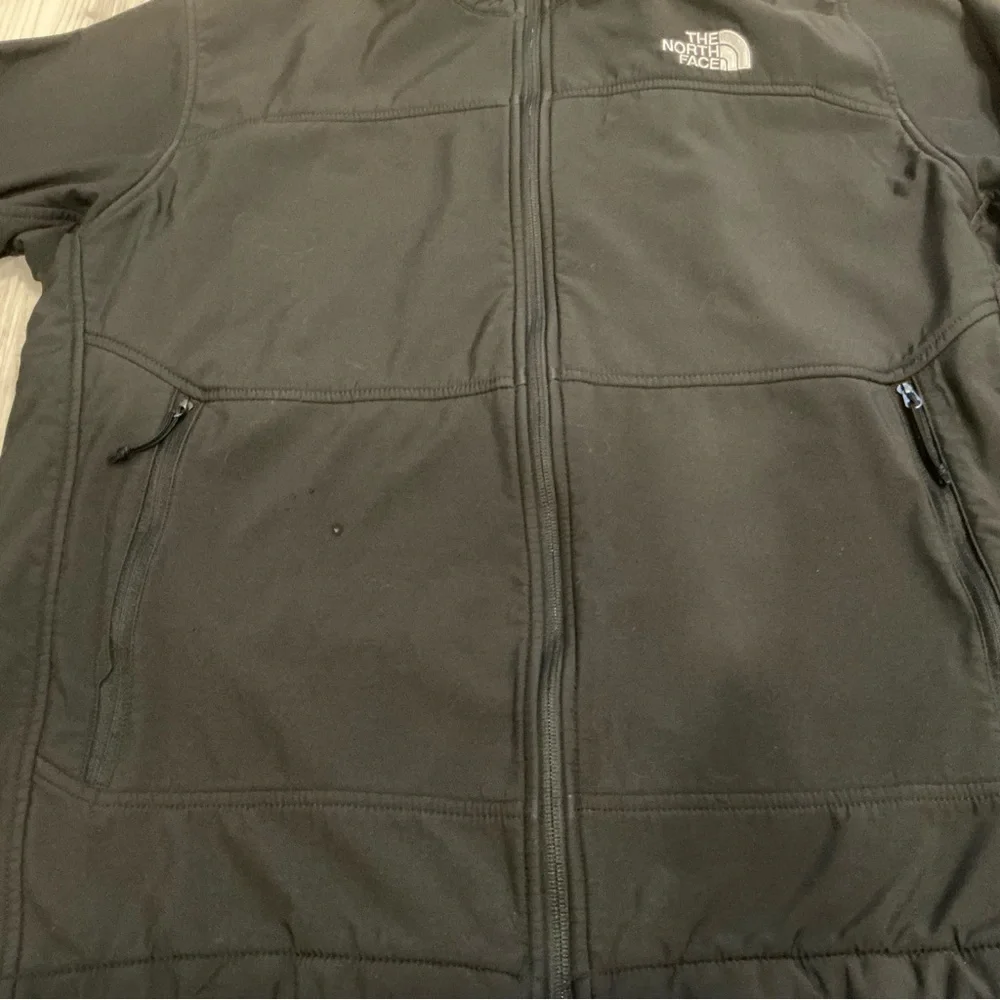 The north face windstopper soft shell jacket men’s black size XL zipper front